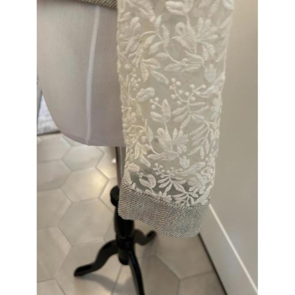 ADORE Women's Textured Cropped Jacket with Lace Sleeves Small - Picture 4 of 9